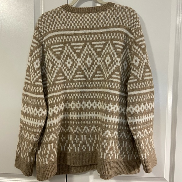 ⭐️SOLD⭐️ Cupcakes & Cashmere Fair Isle Sweater - Picture 8 of 11